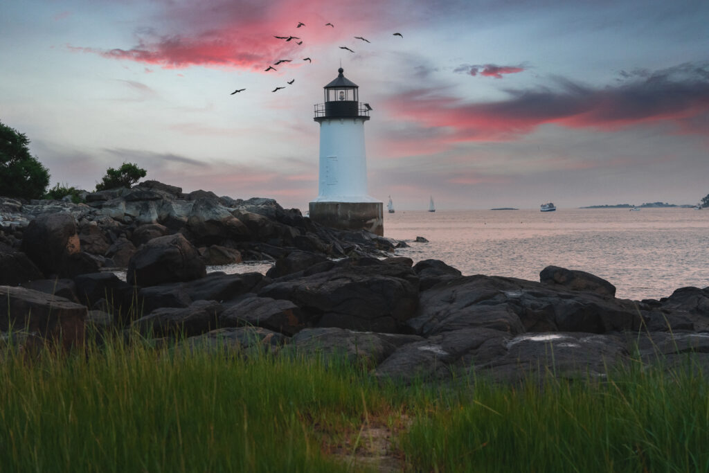 The charming lighthouse in Maine!